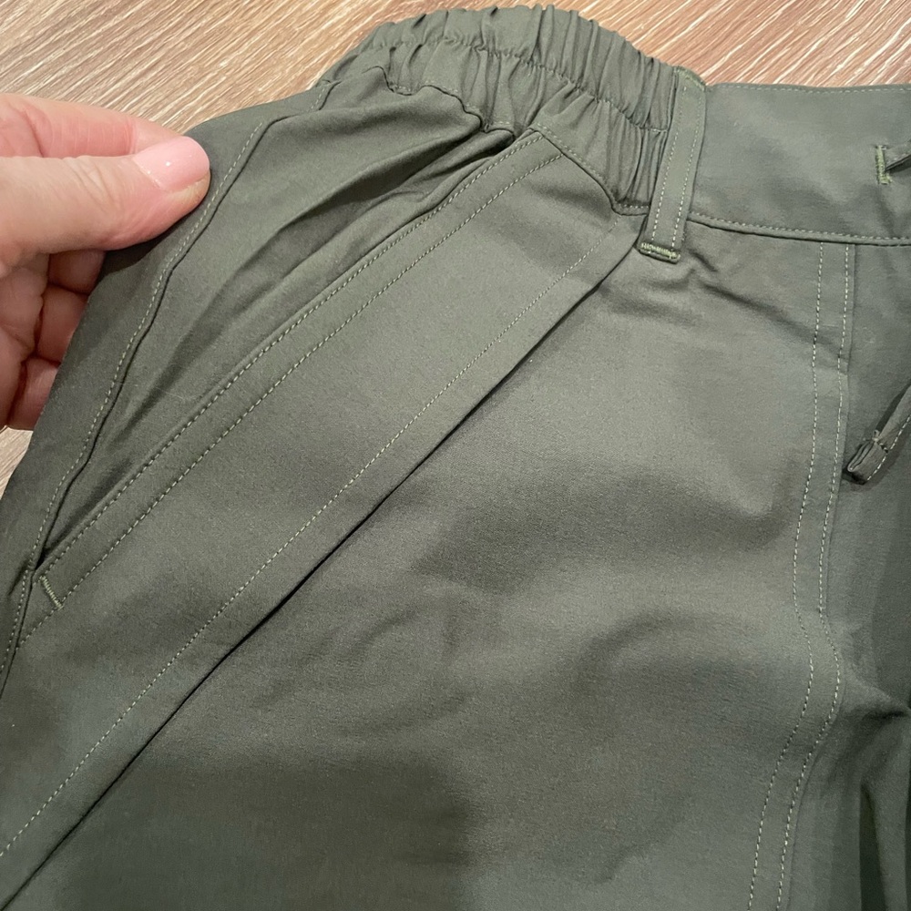 CAbi Olive Green Quantum Cargo - Picture 11 of 13